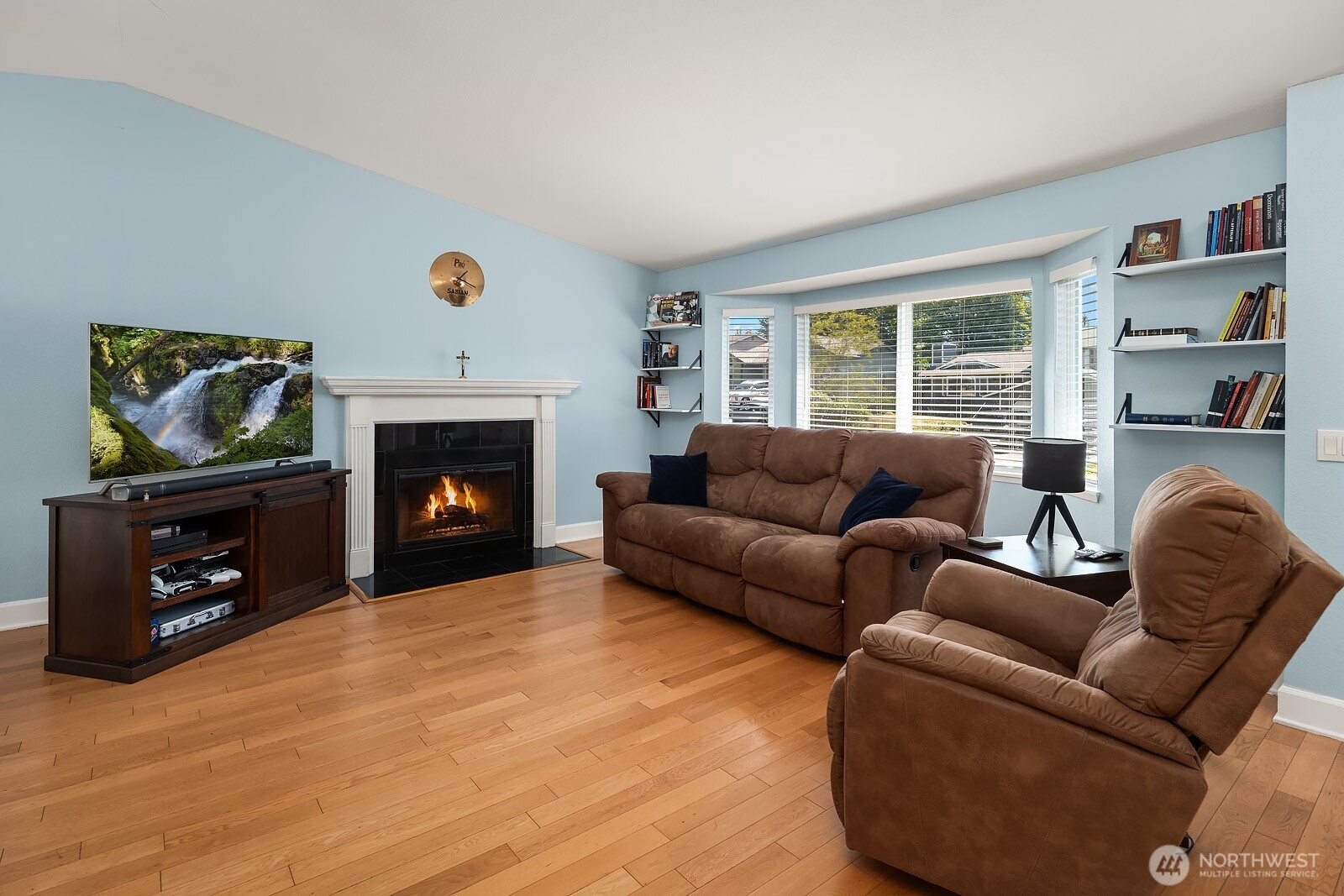 1133 235th Place Southwest Bothell, WA 98021 - Photo 2 of 25 Gallery Image 2