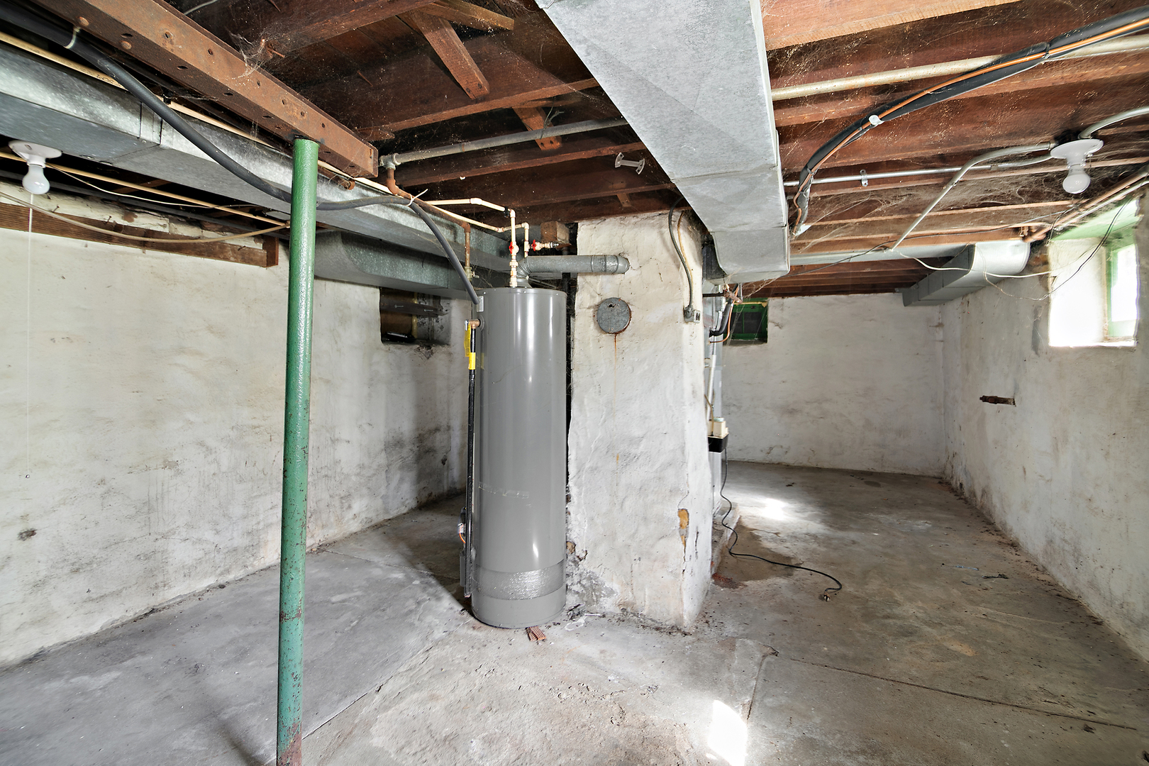 1179 South 4th Avenue Kankakee, IL 60901 - Photo 18 of 18 a view of a garage