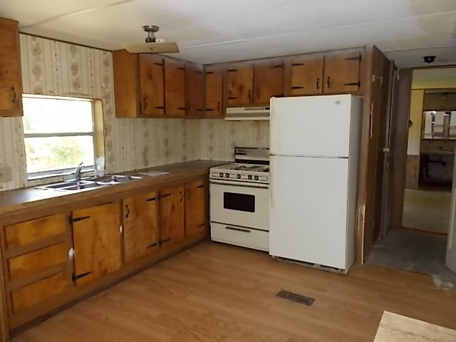 1675 South 9 Mile Road Midland, MI 48640 - Photo 17 of 29 Gallery Image 17