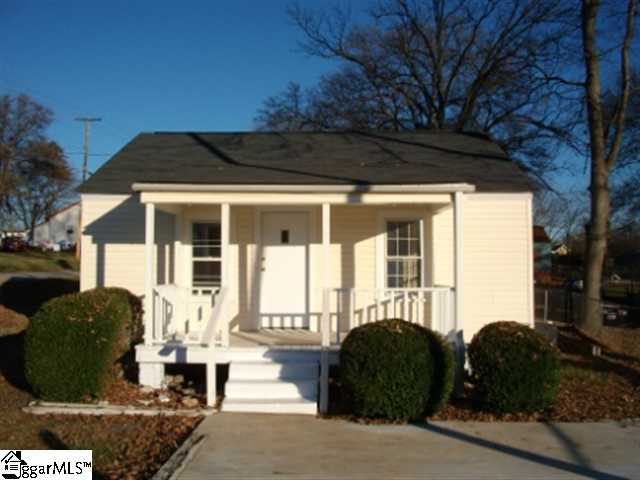 101 Harvey Road Greer, SC 29651 - Photo 1 of 18 Gallery Image 1