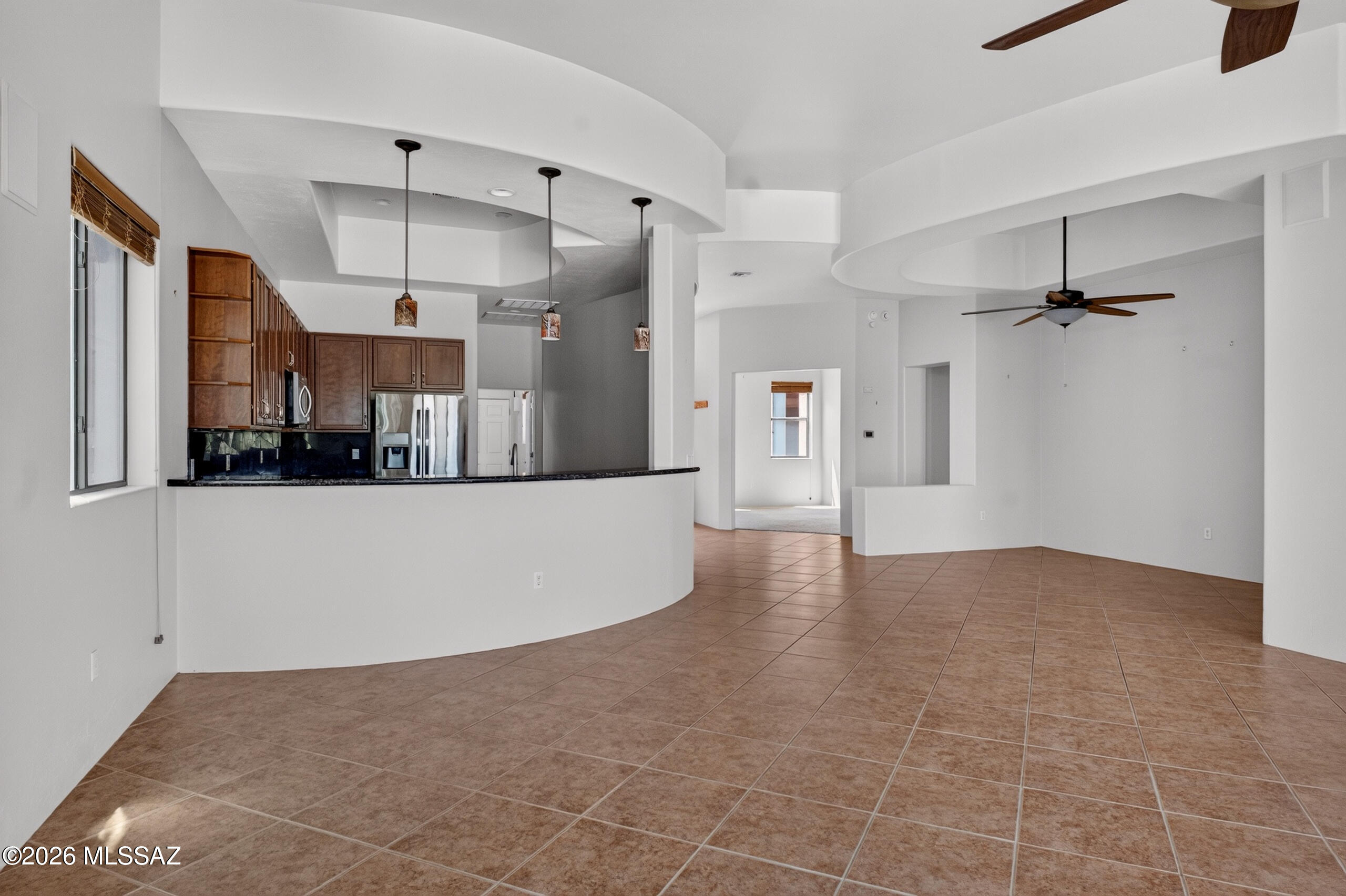 11370 North Moon Ranch Place Marana, AZ 85658 - Photo 11 of 42 Great Room