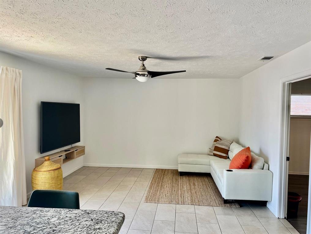 7412 Walling Lane Dallas, TX 75231 - Photo 3 of 7