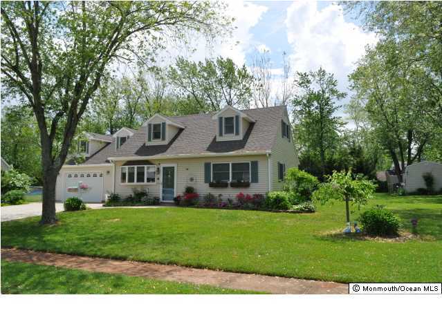 4 Farmdale Road Hazlet, NJ 07730 - Photo 1 of 3 Primary Photo
