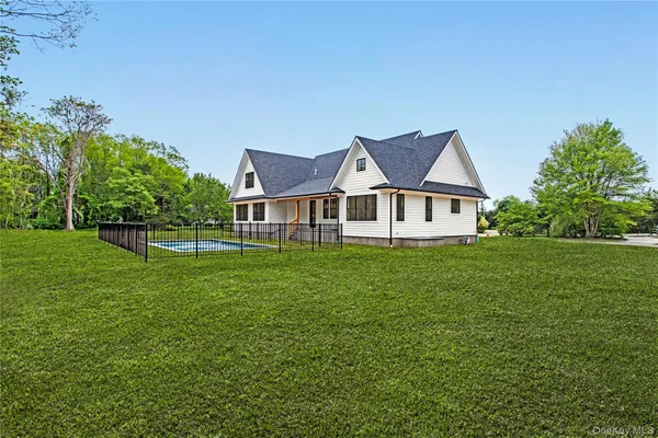 $1,990,000 | 33 Lagoon Court West, Riverhead, NY 11901