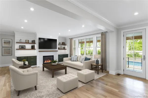 $1,990,000 | 33 Lagoon Court West, Riverhead, NY 11901