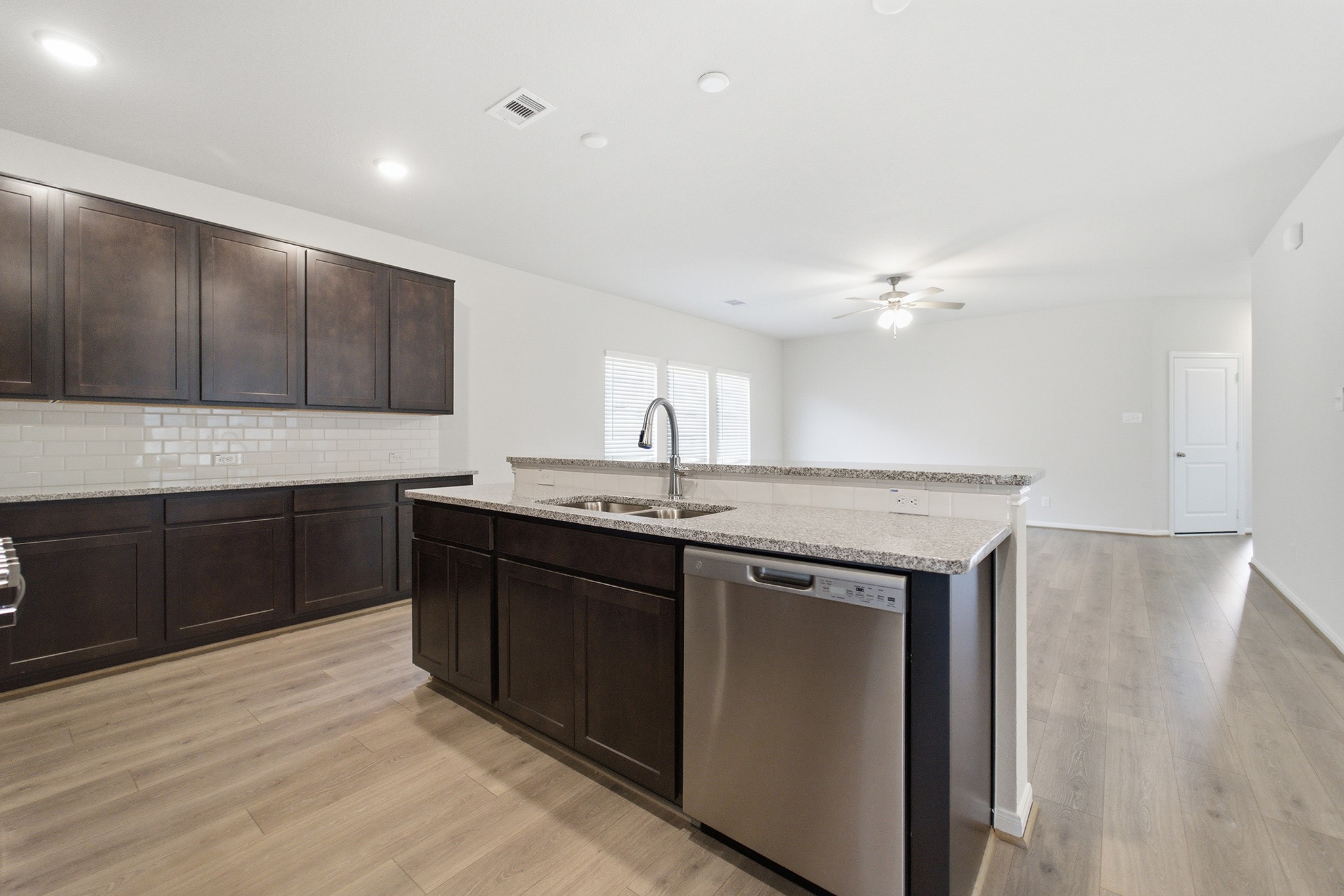 8019 Jasper Mdws Way Angleton, TX 77515 - Photo 18 of 27