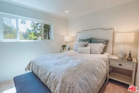 $479,000 | 6700 Hillpark Drive, Unit 204, Los Angeles, CA 90068