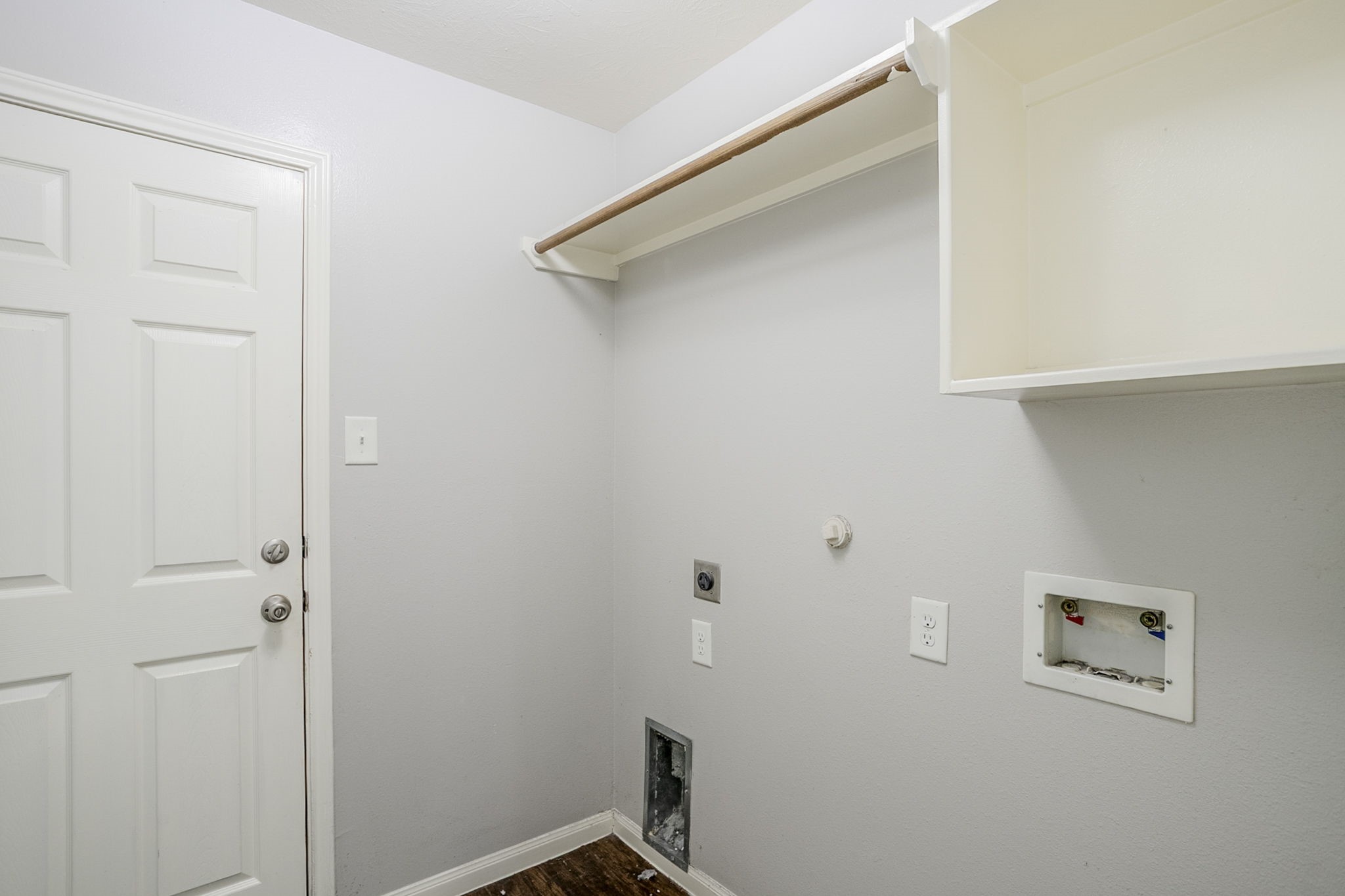 21431 Ryans Path Lane Houston, TX 77073 - Photo 34 of 38 a view of utility room