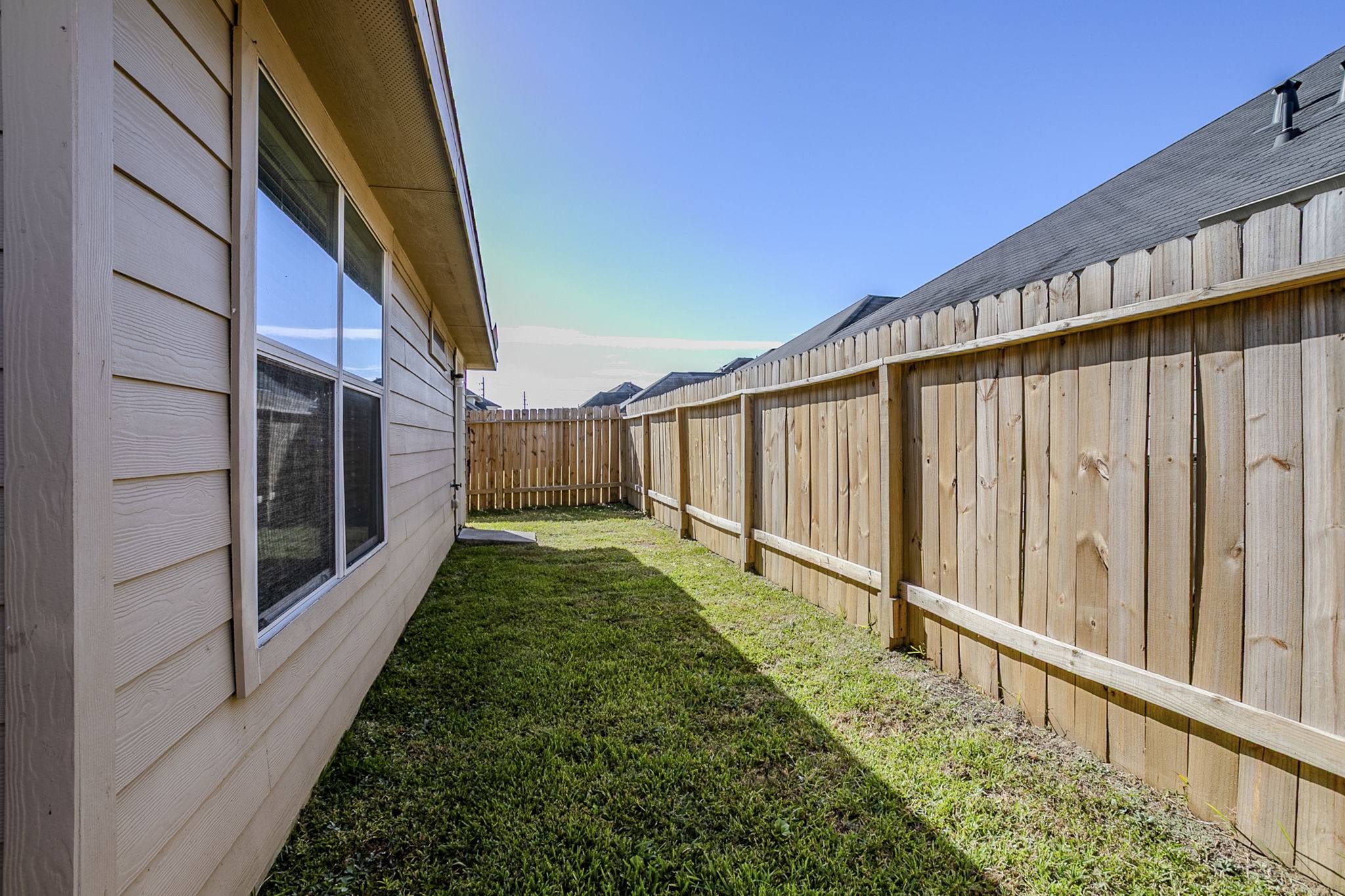 21431 Ryans Path Lane Houston, TX 77073 - Photo 36 of 38 a view of a back yard from a balcony