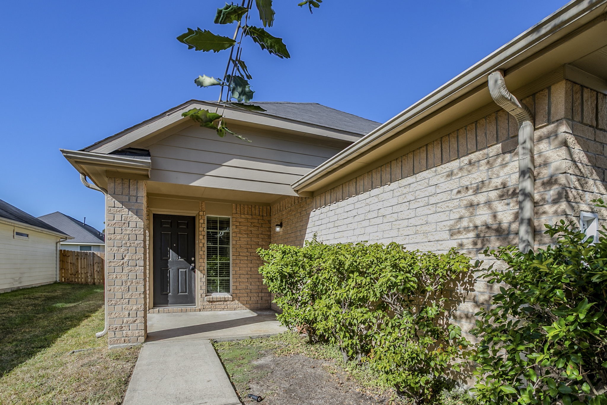21431 Ryans Path Lane Houston, TX 77073 - Photo 4 of 38 a view of a entryway door front of house