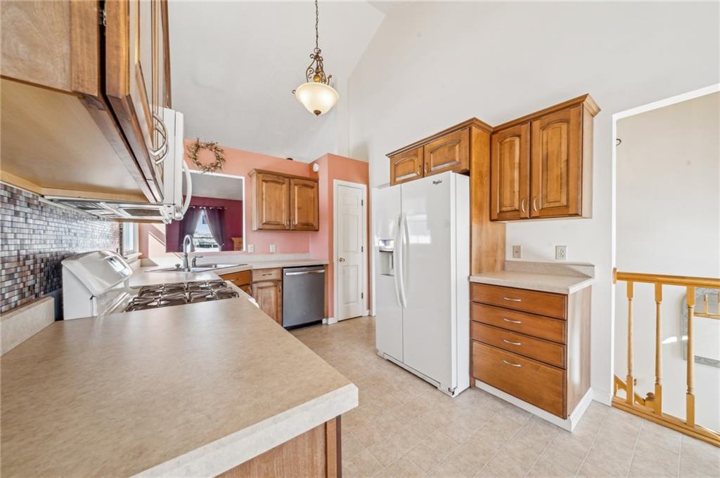 19 Longview Drive Avella, PA 15312 - Photo 5 of 26