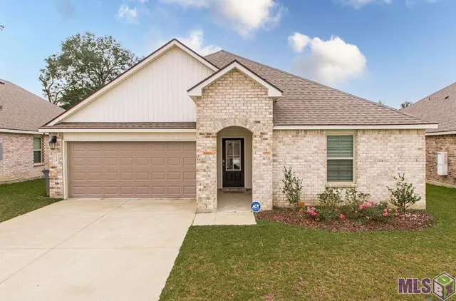 $2,300 | Undisclosed Address, Zachary, LA 70791