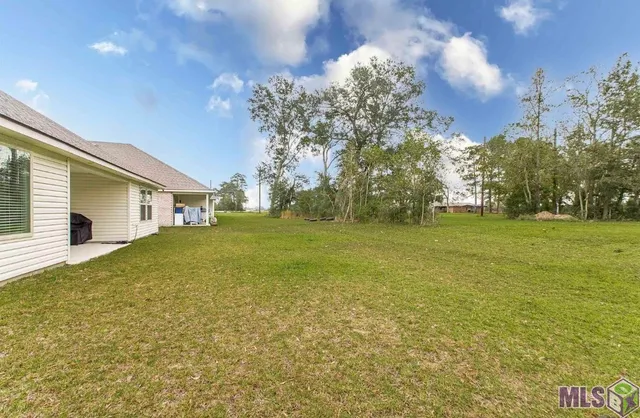$2,300 | Undisclosed Address, Zachary, LA 70791