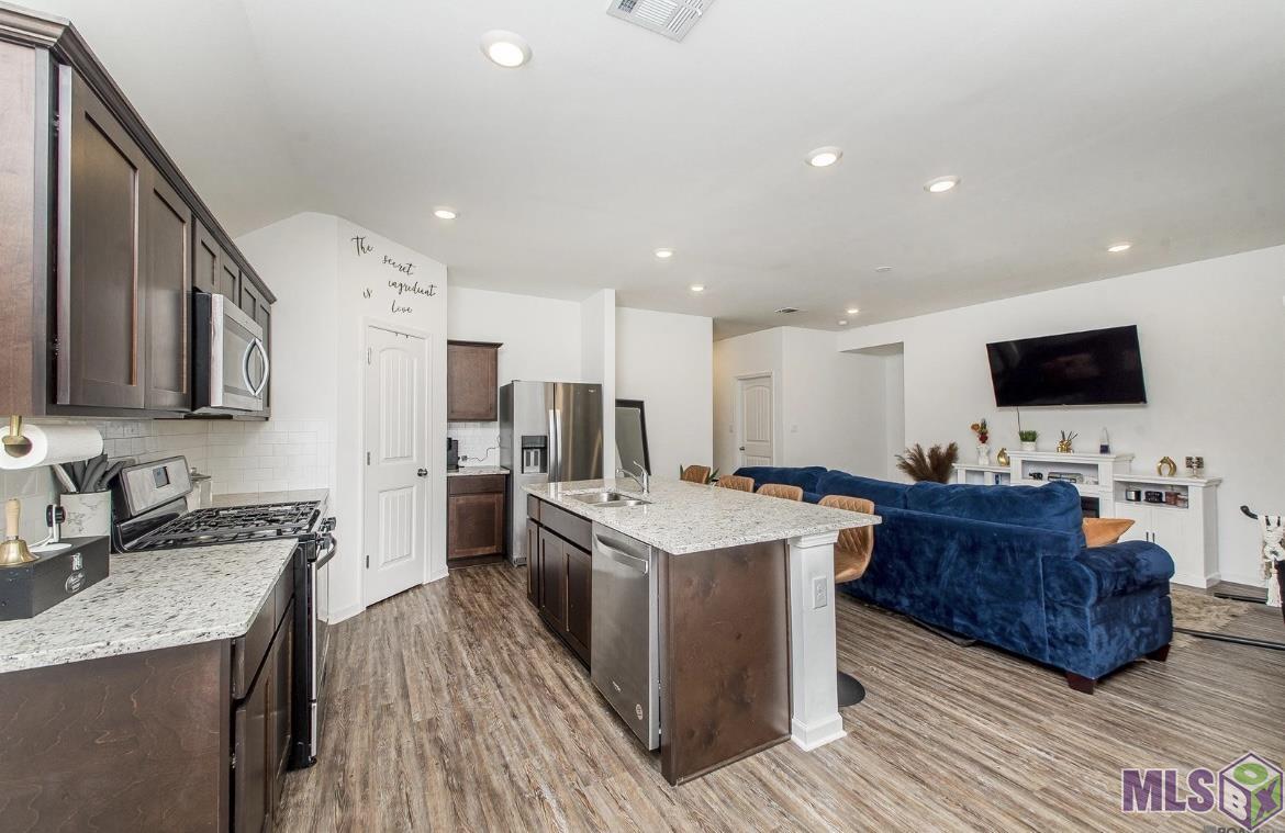 734 Lambot Avenue Zachary, LA 70791 - Photo 3 of 18