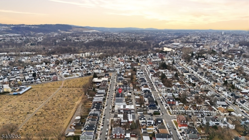 233 Irwin Street Phillipsburg, NJ 08865 - Photo 22 of 33 an aerial view of residential houses and city view