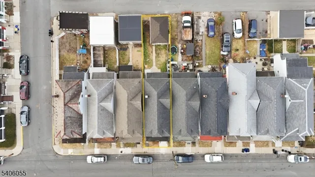 a view of a living room with furniture