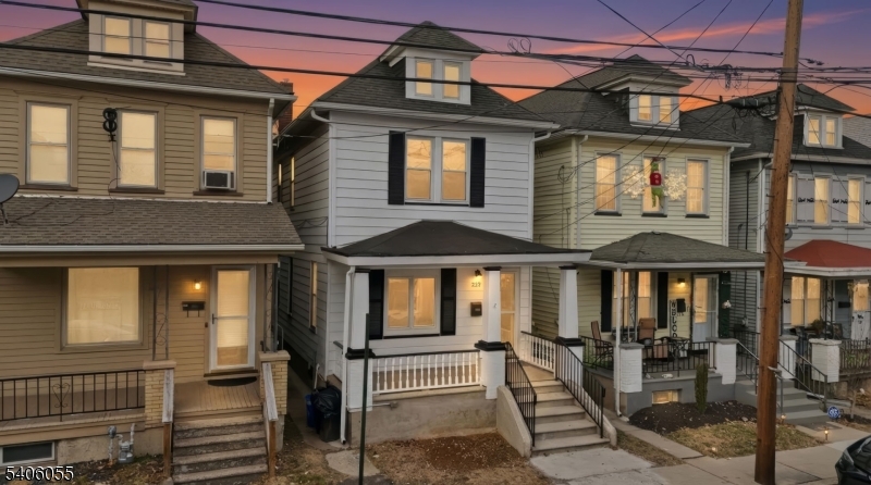 233 Irwin Street Phillipsburg, NJ 08865 - Photo 8 of 33 a front view of a house
