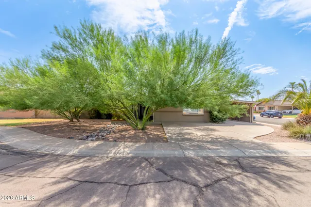 $3,600 | 1890 East Loma Vista Drive, Tempe, AZ 85282
