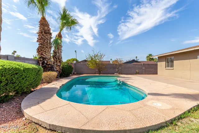 $3,600 | 1890 East Loma Vista Drive, Tempe, AZ 85282