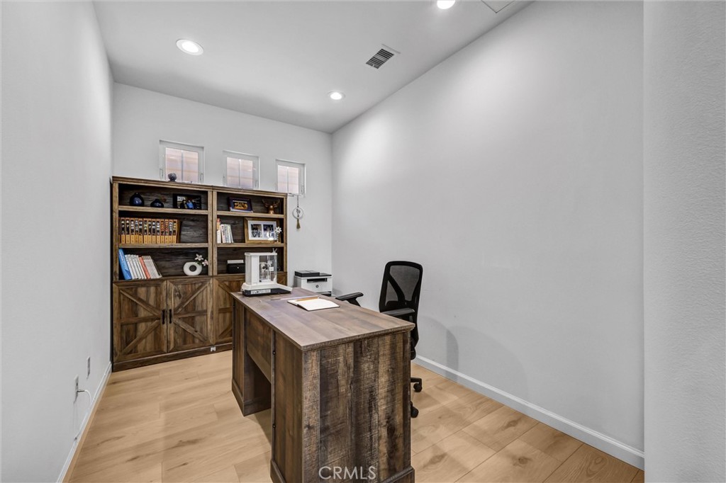 121 Rodeo Irvine, CA 92602 - Photo 20 of 34
