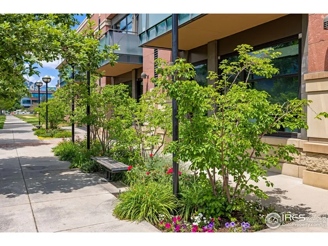 a view of a street sign on the wall
