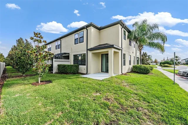 $410,000 | 1919 Lake Waters Place, Lutz, FL 33558
