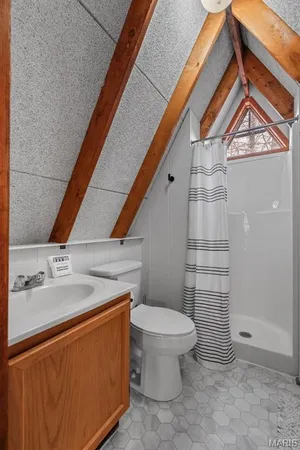 $425,000 | 1203 Whitetail Point Drive, Innsbrook, MO 63390