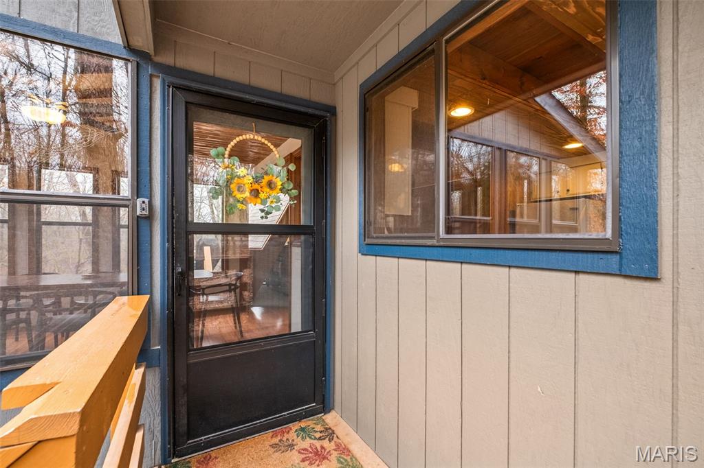 1203 Whitetail Point Drive Innsbrook, MO 63390 - Photo 3 of 37