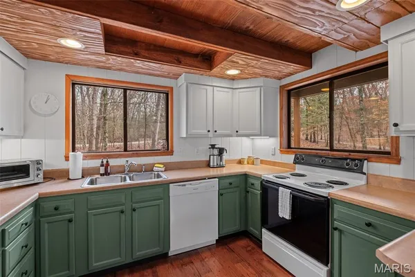 $425,000 | 1203 Whitetail Point Drive, Innsbrook, MO 63390