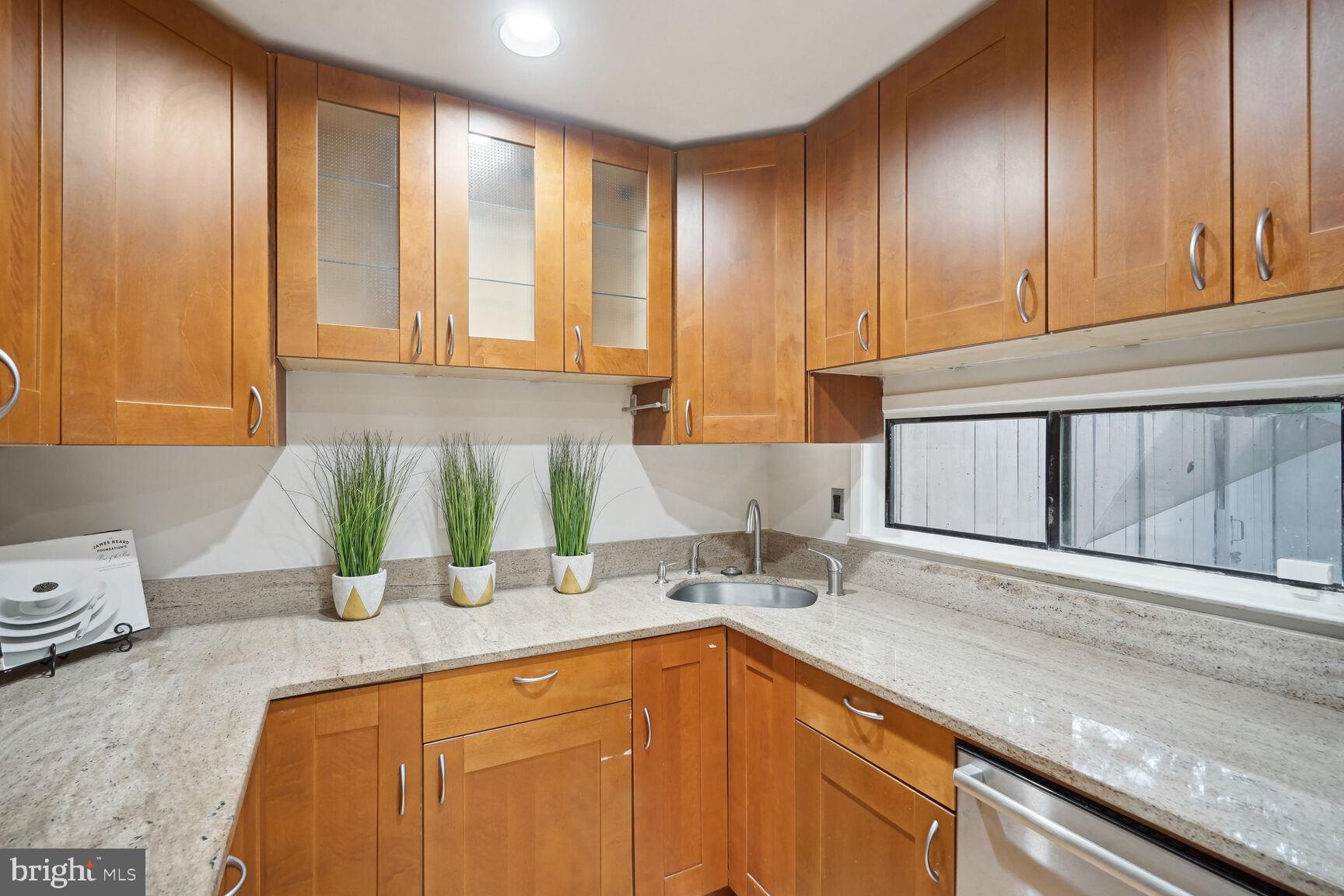 11307 Geddys Court Reston, VA 20191 - Photo 13 of 27