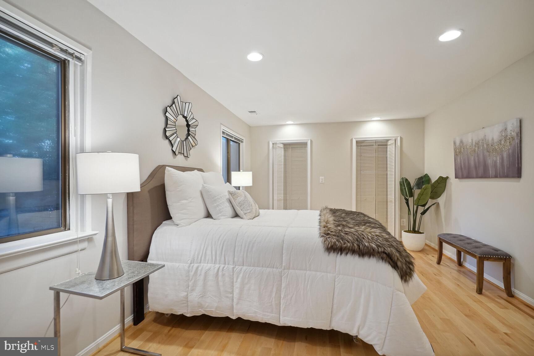 11307 Geddys Court Reston, VA 20191 - Photo 18 of 27 Main level BR