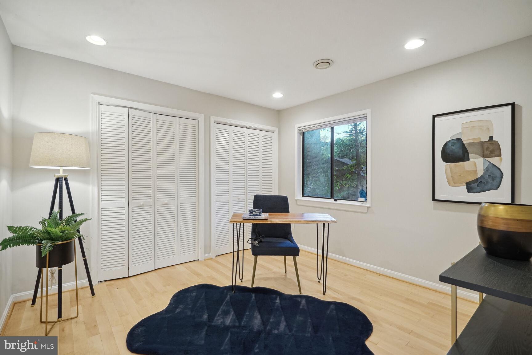 11307 Geddys Court Reston, VA 20191 - Photo 21 of 27 Bedroom 3/office