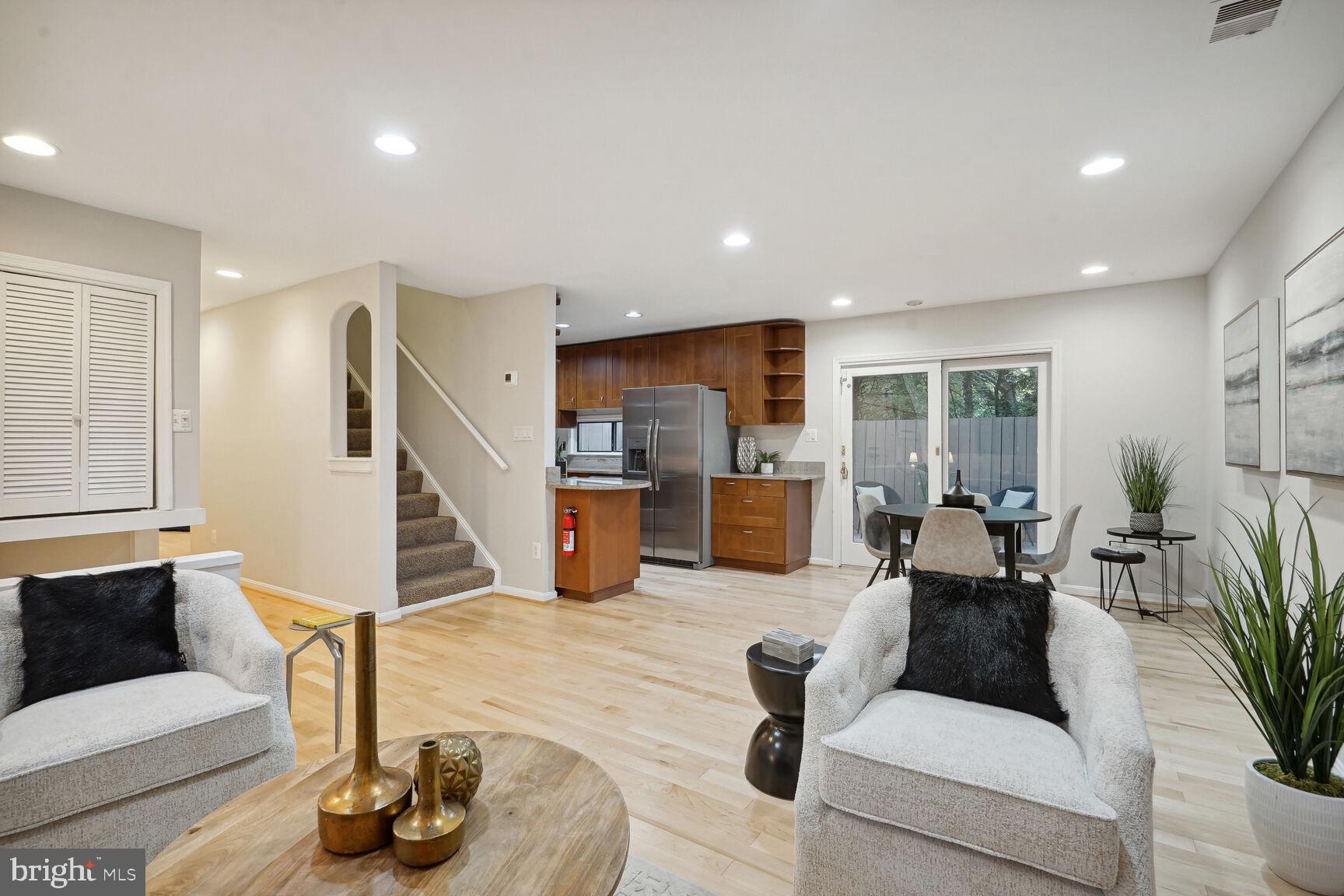 11307 Geddys Court Reston, VA 20191 - Photo 27 of 27 Open floor plan