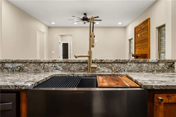 $395,000 | 167 Beeson Road, Pollock, LA 71467