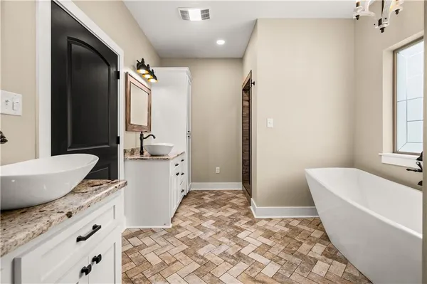 $395,000 | 167 Beeson Road, Pollock, LA 71467