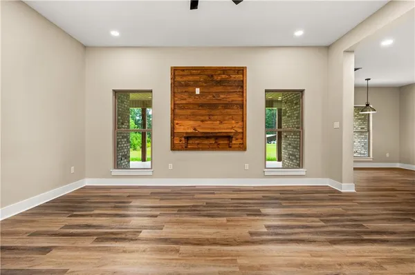 $395,000 | 167 Beeson Road, Pollock, LA 71467