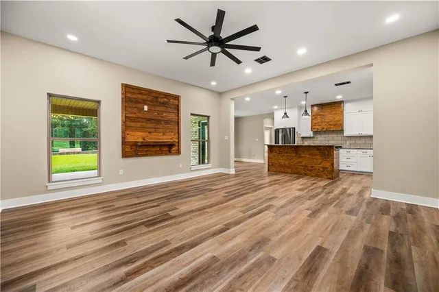 $385,000 | 167 Beeson Road, Pollock, LA 71467