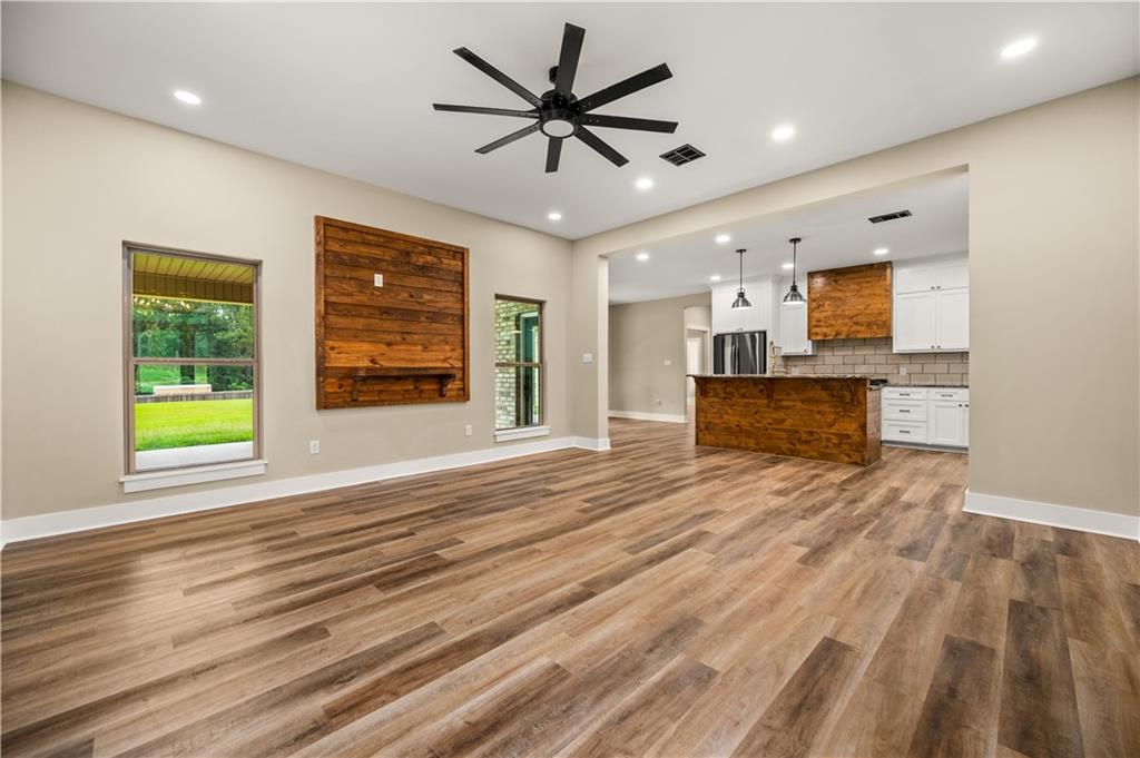 167 Beeson Road Pollock, LA 71467 - Photo 8 of 37