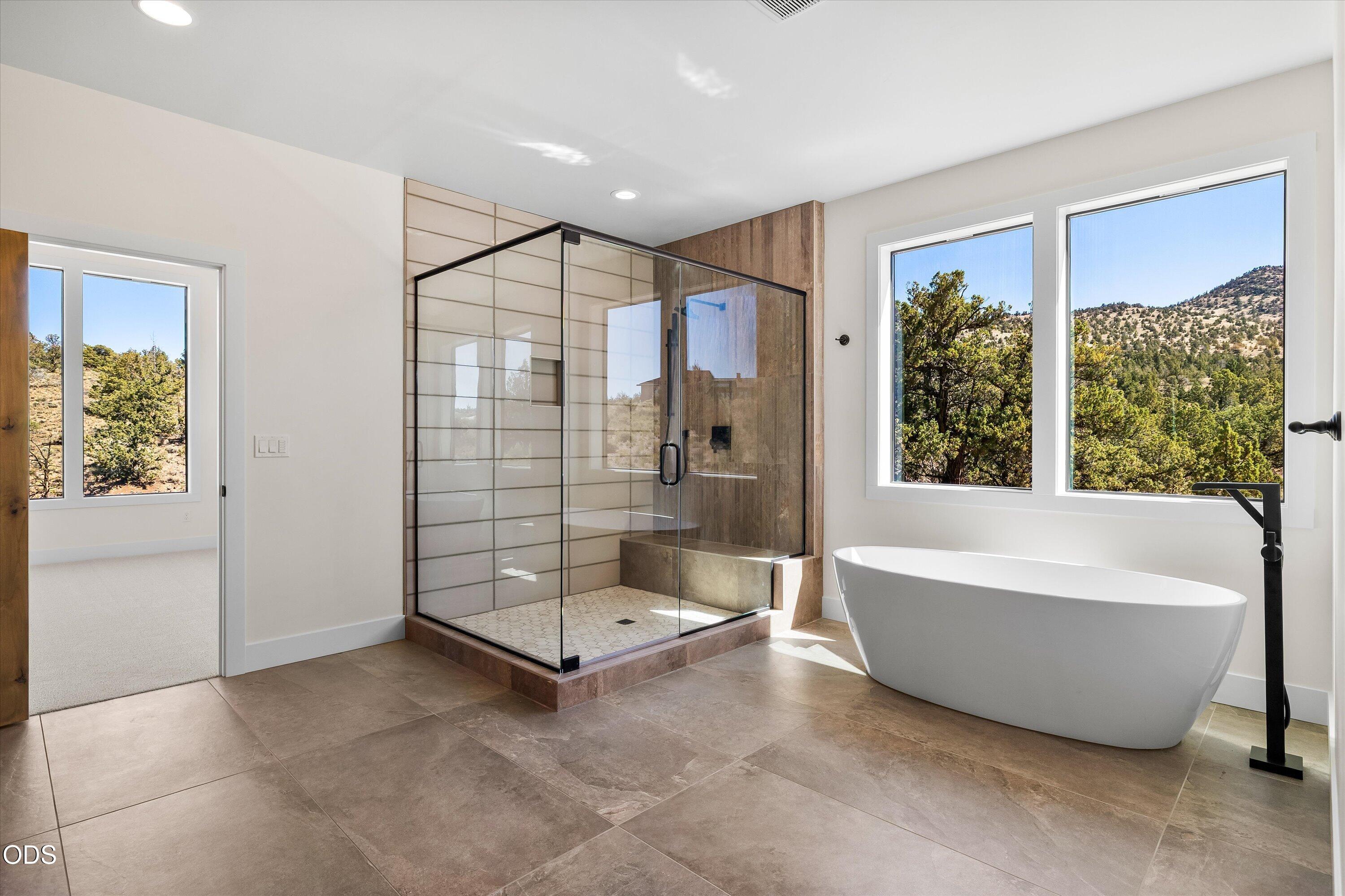 16621 Southwest Pinnacle Court Powell Butte, OR 97753 - Photo 14 of 42