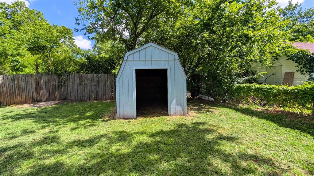 1929 Collier Drive Denison, TX 75020 - Photo 29 of 31