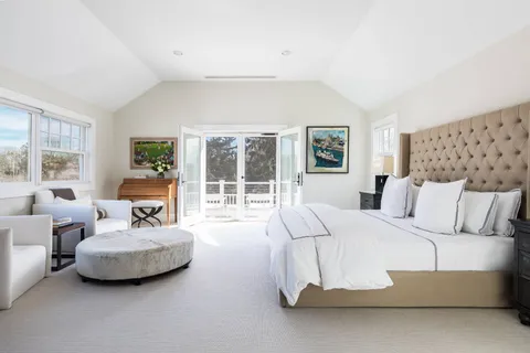 $7,995,000 | 19 Roberts Lane, East Hampton, NY 11937