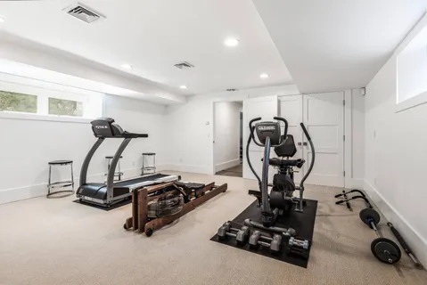 $7,995,000 | 19 Roberts Lane, East Hampton, NY 11937