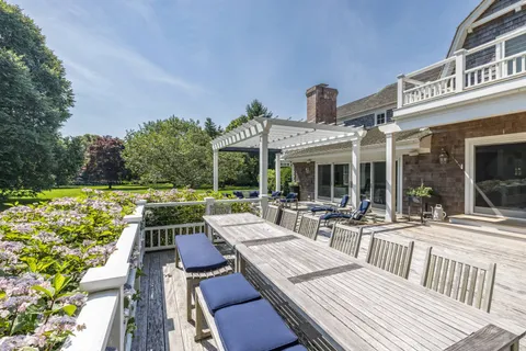 $7,995,000 | 19 Roberts Lane, East Hampton, NY 11937