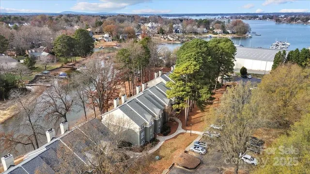 $289,900 | 20115 Henderson Road, Unit H, Cornelius, NC 28031