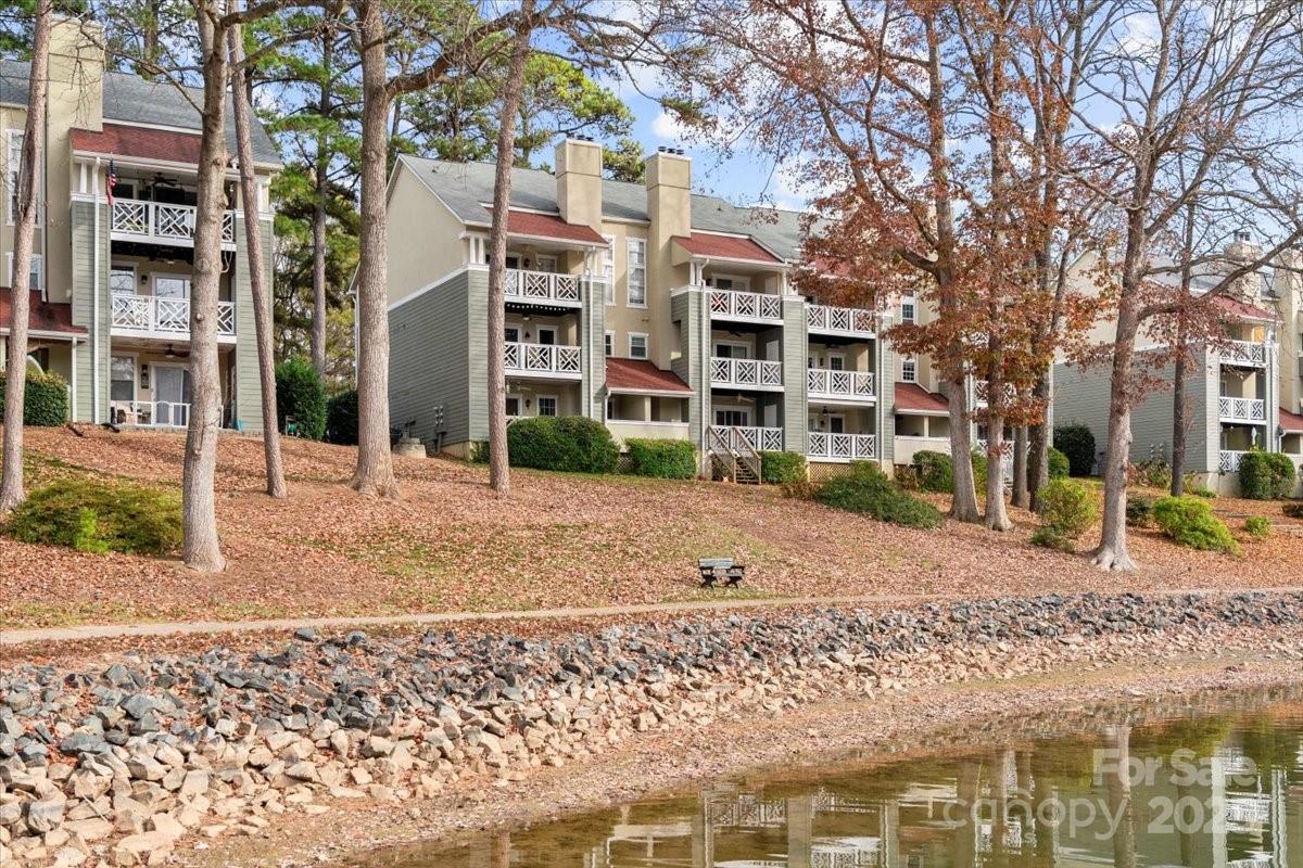 20115 Henderson Road, Unit H Cornelius, NC 28031 - Photo 32 of 37