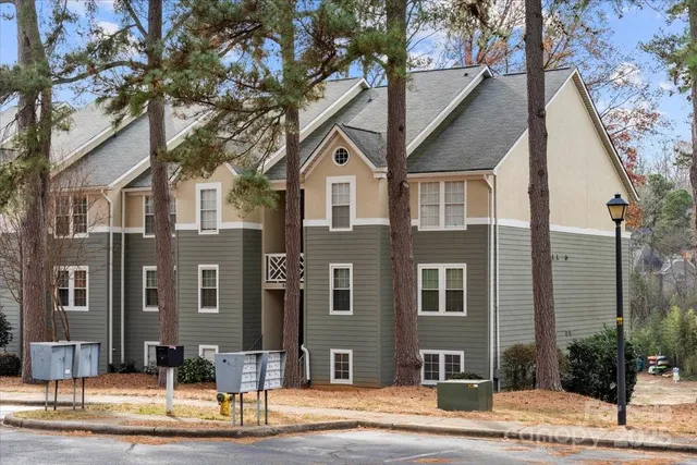 $289,900 | 20115 Henderson Road, Unit H, Cornelius, NC 28031