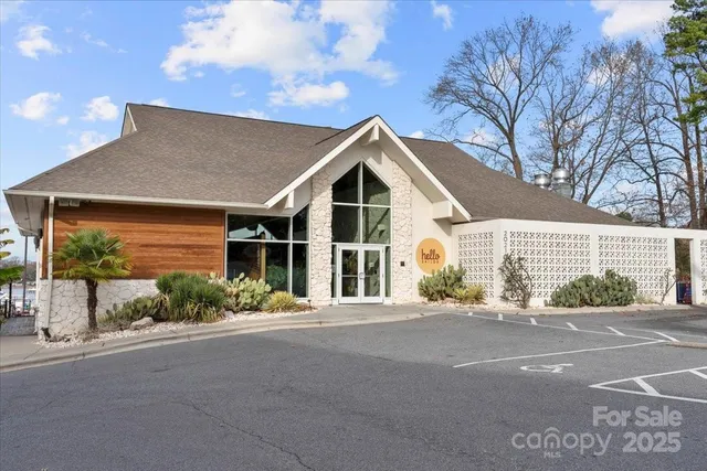 $289,900 | 20115 Henderson Road, Unit H, Cornelius, NC 28031