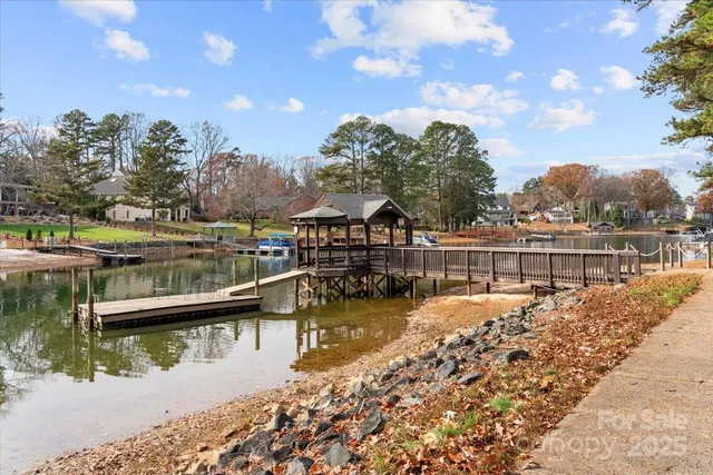 $289,900 | 20115 Henderson Road, Unit H, Cornelius, NC 28031