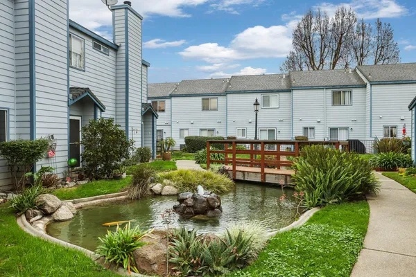 $192,900 | 445 Almond Drive, Unit 106, Lodi, CA 95240