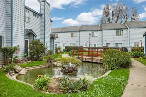 $192,900 | 445 Almond Drive, Unit 106, Lodi, CA 95240